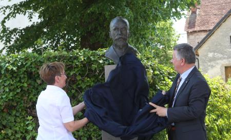 ODKRITJE KIPA FRAN GERBIČ 12 FOTO LJUBO VUKELIČ